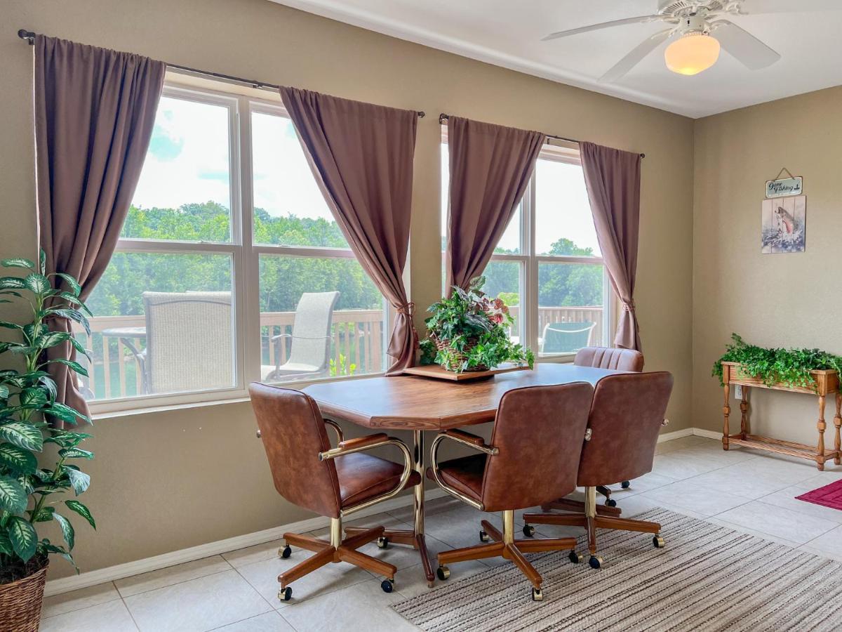 Lake Front 2Br Walk-In With Large Deck - Free Tickets Included - 79-1 Branson Zewnętrze zdjęcie