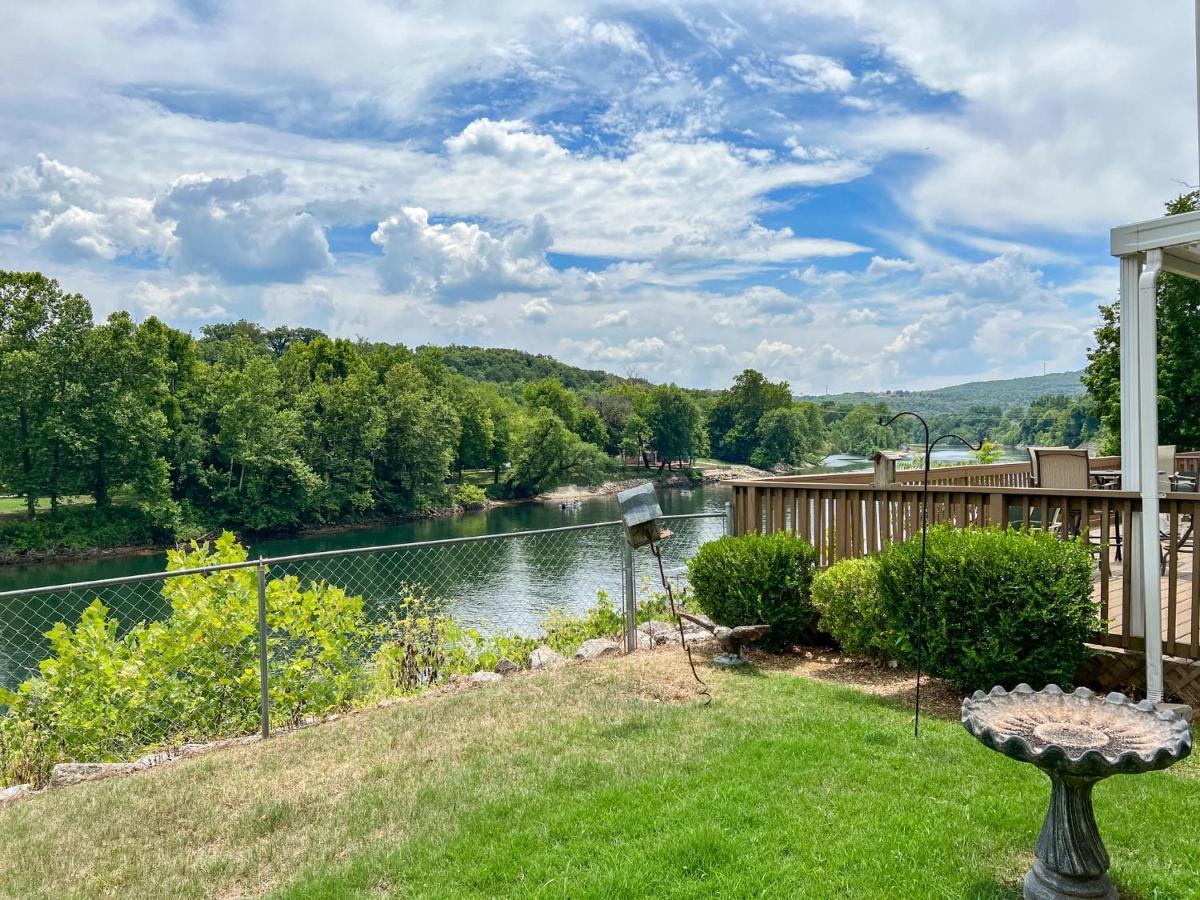 Lake Front 2Br Walk-In With Large Deck - Free Tickets Included - 79-1 Branson Zewnętrze zdjęcie