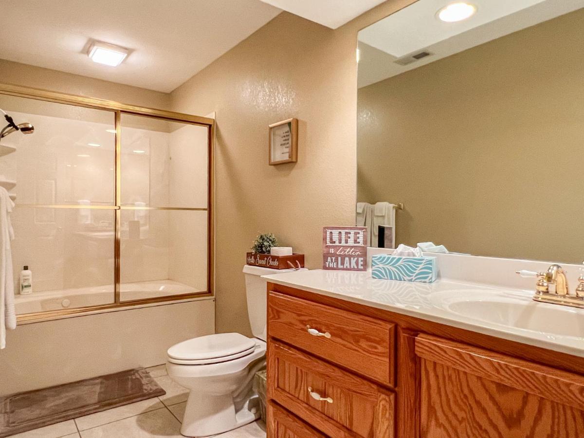 Lake Front 2Br Walk-In With Large Deck - Free Tickets Included - 79-1 Branson Zewnętrze zdjęcie